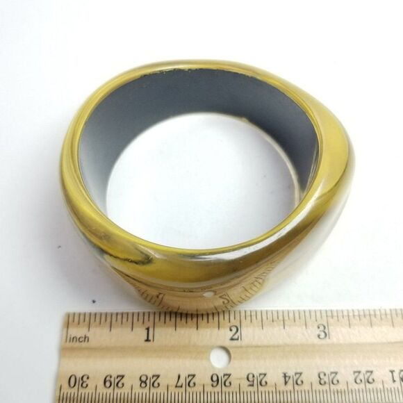 Vintage Unique Gold Tone Wavy Design Black Stripes Plastic Wide Bangle Bracelet - Picture 4 of 6